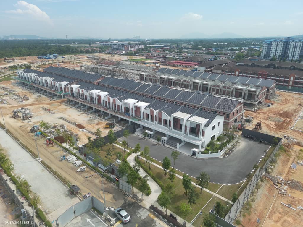 Gelugor vs Tanjung Tokong Penang Island freehold comparison 2026 | Penang Property