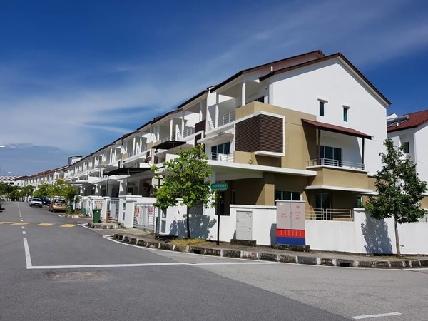 Sunway Cassia semi-detached homes in Batu Maung, Penang — Sunway Cassia vs Phoenix Residences comparison 2026 | Penang Property by Zac Ong